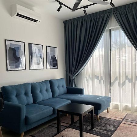 Stayje Putrajaya, 5 Minutes To Ioi City Mall, Wifi , Netflix, Free Parking Buitenkant foto