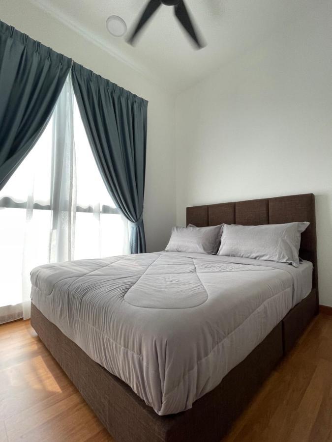 Stayje Putrajaya, 5 Minutes To Ioi City Mall, Wifi , Netflix, Free Parking Buitenkant foto